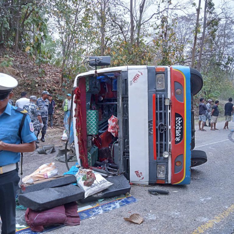 अगैयामा बस दुर्घटना, दुई बालक सहित १३ जना घाईते